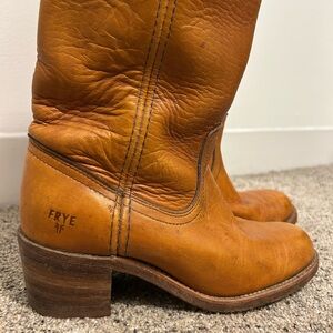 VINTAGE!! Frye Women's Tan Leather Boots